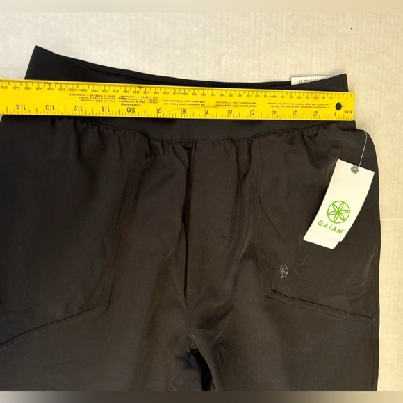Gaiam Go The Distance women’s woven black jogger w/front pockets NWT Sz-S. A12 - Picture 12 of 13